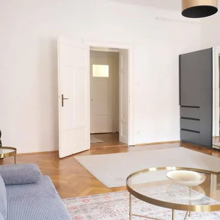 Noor - Downtown - Free Parking & Near Messe